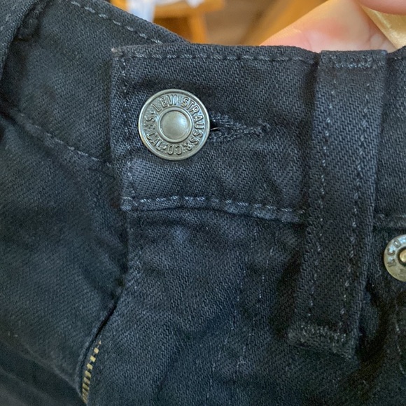 Levi’s black denim jeans - Picture 6 of 9